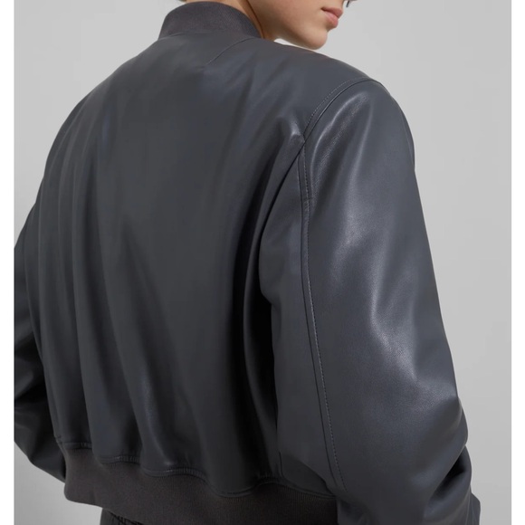 The Frankie Shop Micky cropped bomber jacket NWT - Picture 6 of 6